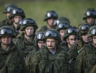 Ρωσία: Για μια από τις μεγαλύτερες στρατιωτικές ασκήσεις της από τη λήξη του Ψυχρού Πολέμου ετοιμάζεται η χώρα